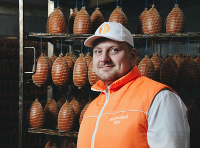 Бесплатные обеды, путевки в санаторий и субсидии на жилье: холдинг, который даже в кризис набирает штат Бесплатные обеды, путевки в санаторий и субсидии на жилье: холдинг, который даже в кризис набирает штат